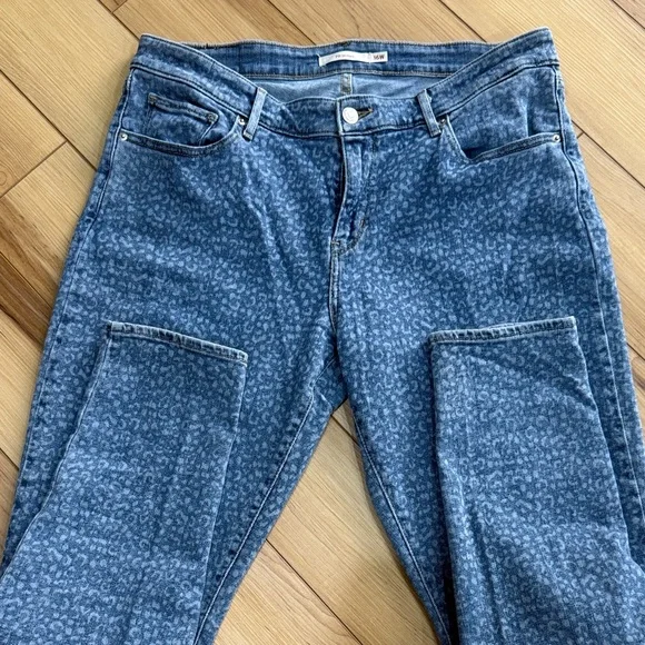 Levi’s 711 Skinny Women's Blue Jeans with Cheetah Print - Picture 4 of 8